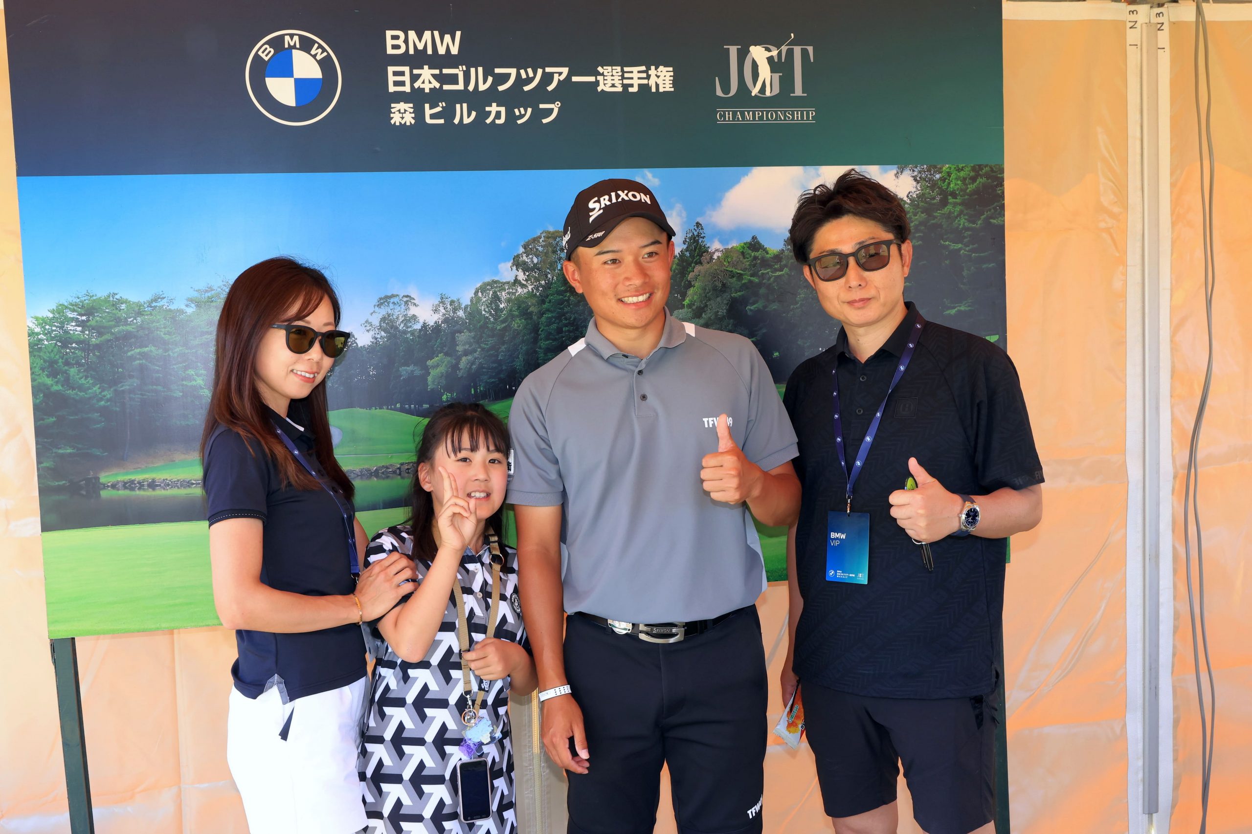 毎年楽しみにしているファンが続出！選手と一緒に写真が撮れる